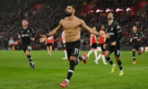 Liverpool bỏ cách Man City 8 điểm