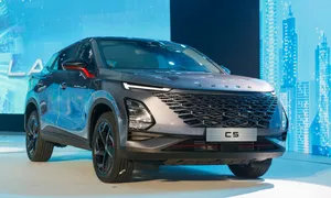 Omoda C5 - crossover Trung Quốc cỡ B có giá từ 589 triệu đồng