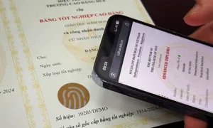 Trường học dùng chip NFC để ngăn chặn bằng giả