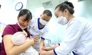 Trẻ vừa khỏi viêm phổi có tiêm được vaccine?